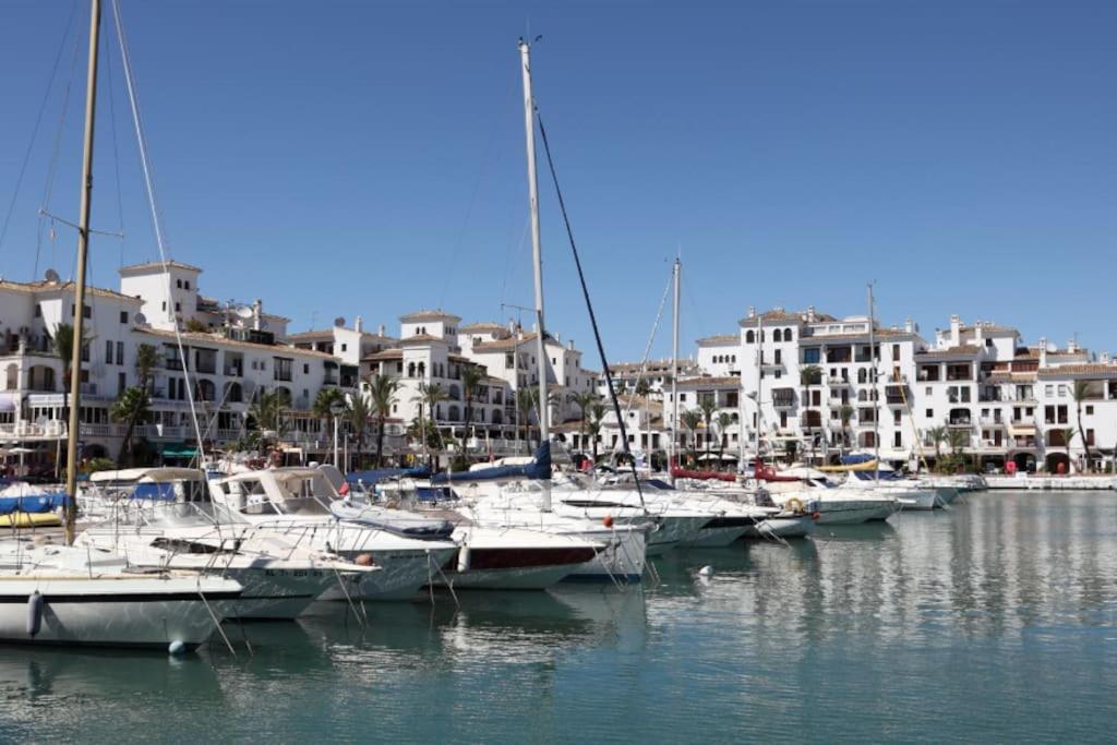 Apartamento Entero Con Solarium En Sabinillas, Con Piscina Y Al Lado Del Puerto De La Duquesa Manilva Extérieur photo